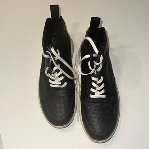 Women's Soft 7 Runner High Top Leather Ankle Boots